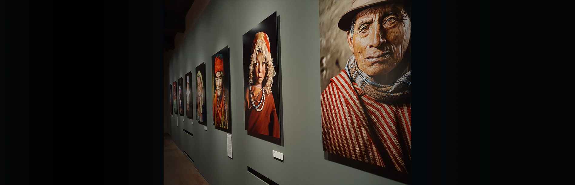 Steve McCurry Mostra Texture Filatoio Caraglio