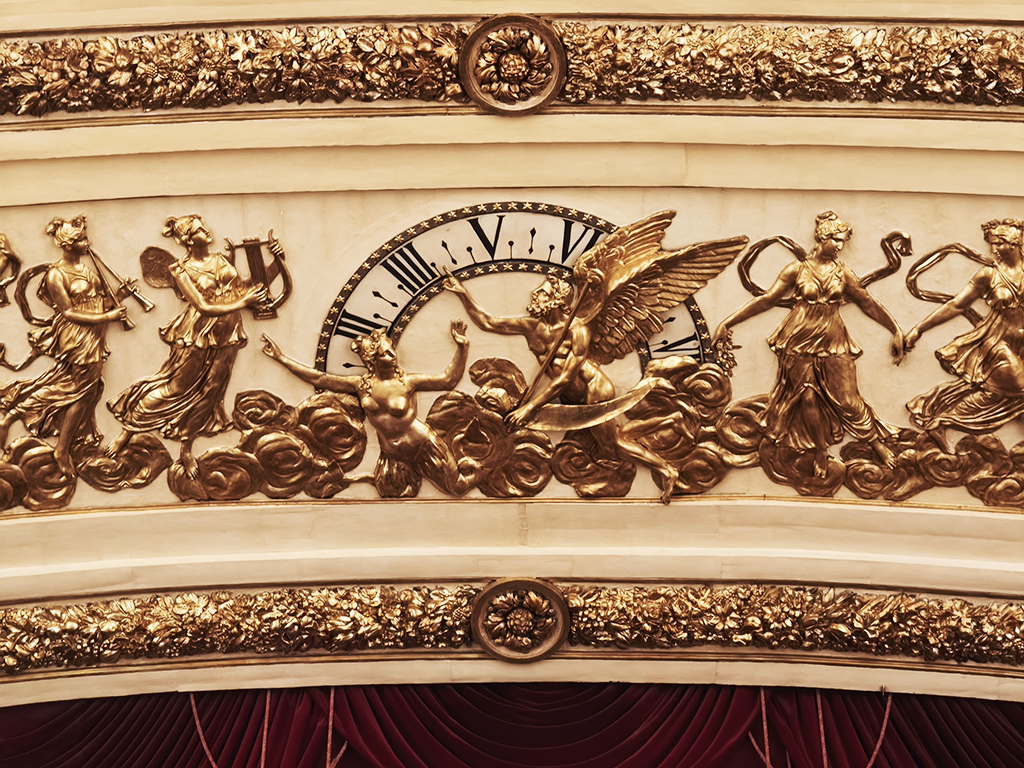Napoli, Teatro San Carlo, orologio con Chronos e le Muse