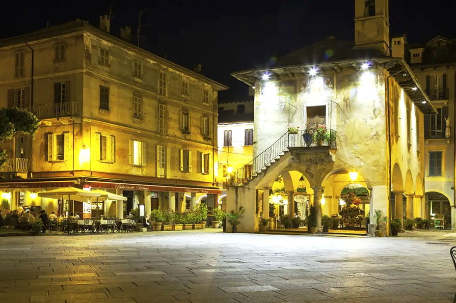 Orta San Giulio by night